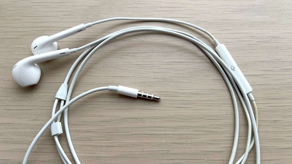 iPhone-Headset von vor 2016 mit 3,5-mm-Klinkenstecker